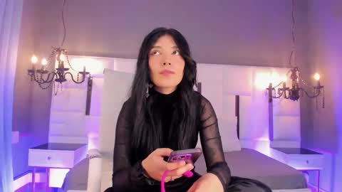 Snapshot of magic_isis_ chatting on 01/18/26, 04:49 Magic isis online show from 01/18/26, 04:49