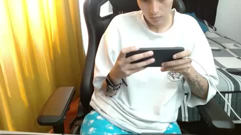 Snapshot of magic_jadee chatting on 02/18/26, 04:03 Jade online show from 02/18/26, 04:03