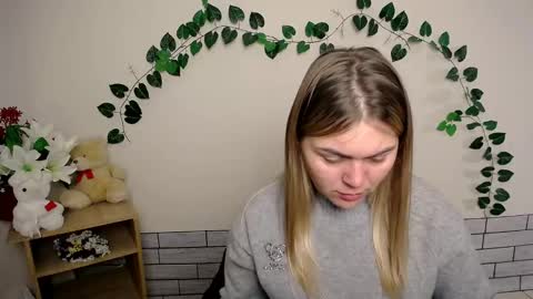 magic_katarina_ online show from 12/12/24, 08:25