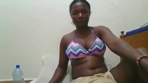 magic_koko3 online show from 10/15/25, 12:33