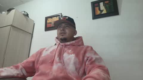 Snapshot of magic_milk23 chatting on 11/02/25, 01:41 magic_milk23 online show from 11/02/25, 01:41