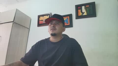 Snapshot of magic_milk23 chatting on 11/18/25, 06:45 magic_milk23 online show from 11/18/25, 06:45