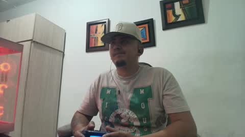 Snapshot of magic_milk23 chatting on 11/27/25, 11:51 magic_milk23 online show from 11/27/25, 11:51