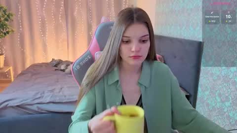 Snapshot of magic_shy chatting on 03/17/26, 01:43 Merry online show from 03/17/26, 01:43