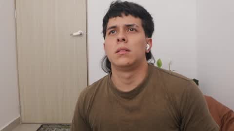 Snapshot of magic_tony chatting on 05/21/26, 06:37 Tony Hoffa online show from 05/21/26, 06:37