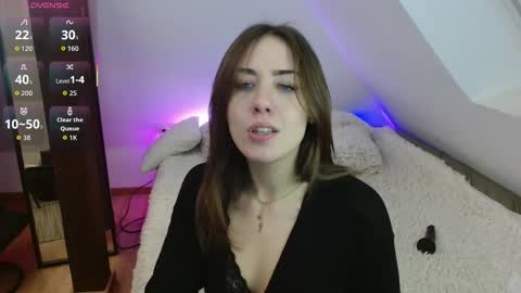 Zooey online show from 02/04/26, 09:09