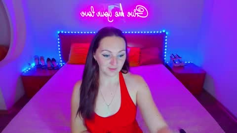 Lili and Bella online show from 12/08/24, 07:15