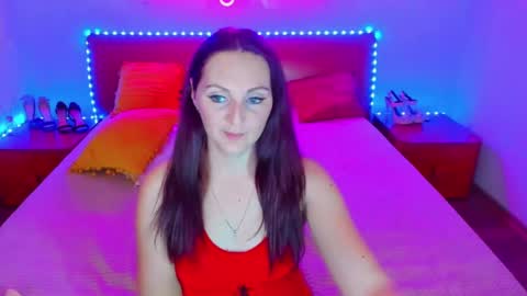 Lili and Bella online show from 12/08/24, 04:28