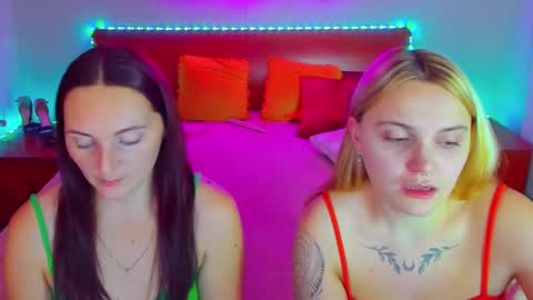 Lili and Bella online show from 12/13/24, 11:13