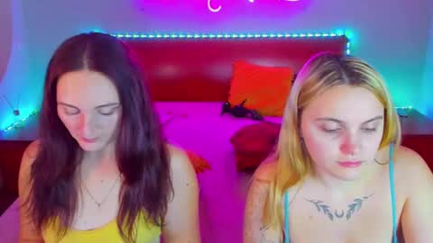 Lili and Bella online show from 12/14/24, 07:40