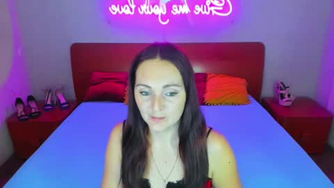 Lili and Bella online show from 12/20/24, 08:28