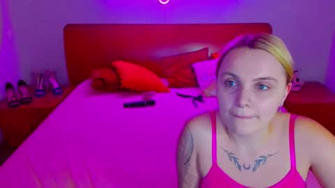 Lili and Bella online show from 12/23/24, 07:17