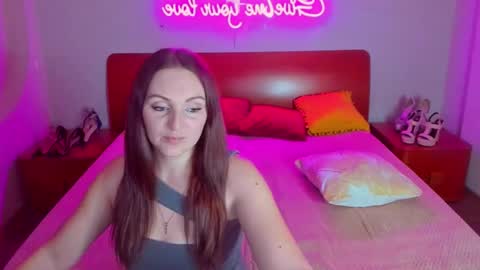 Lili and Bella online show from 03/12/25, 10:48