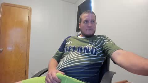 Snapshot of magicman176 chatting on 09/14/25, 03:44 Magic176 online show from 09/14/25, 03:44