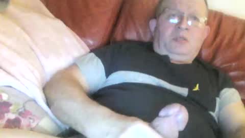 magicman250 online show from 11/08/25, 10:41