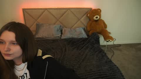 Emily online show from 05/22/26, 07:15