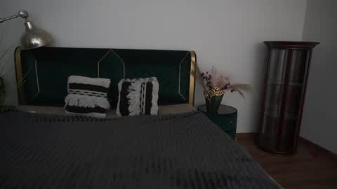 Emily online show from 06/01/26, 06:20