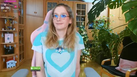 Nicole online show from 01/07/25, 11:03