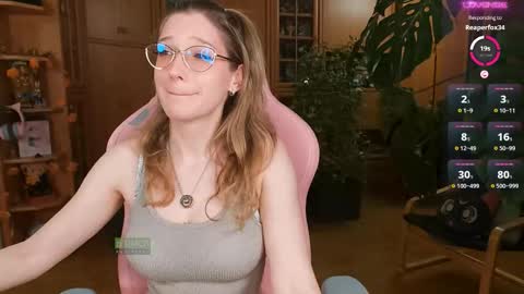 Nicole online show from 10/18/25, 08:31