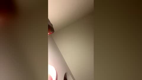 Snapshot of magieethomson chatting on 03/25/26, 10:21 magieethomson online show from 03/25/26, 10:21