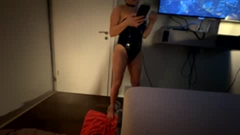 Snapshot of maglex chatting on 04/05/26, 06:32 maglex online show from 04/05/26, 06:32