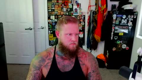 Snapshot of magnus0331 chatting on 06/16/26, 02:03 Magnus online show from 06/16/26, 02:03