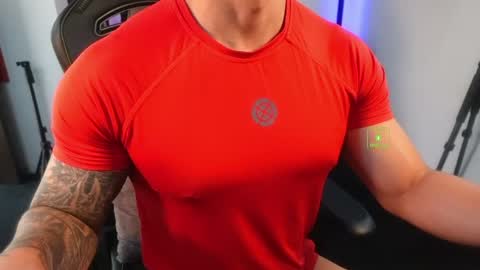 Snapshot of magnus_savage chatting on 04/12/26, 04:45 If you want me to use the Lovense please let me know -- online show from 04/12/26, 04:45