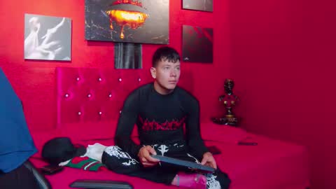 Snapshot of magnusknight_ chatting on 01/12/26, 12:43 Magnus online show from 01/12/26, 12:43