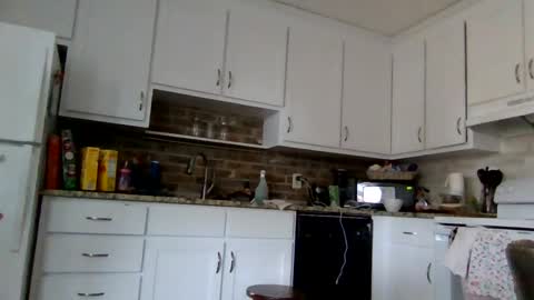 Kaye online show from 12/22/25, 07:22