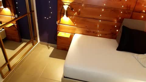 Dani online show from 09/15/25, 10:59