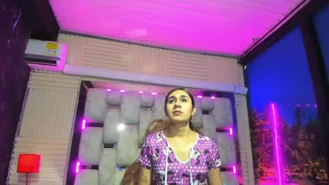 Snapshot of mahiara_hot chatting on 06/19/26, 02:43 mahiara hot online show from 06/19/26, 02:43