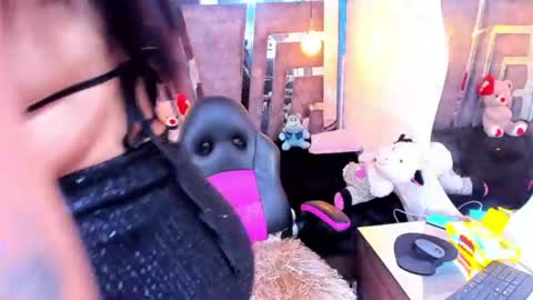 Snapshot of mahiara_hot chatting on 07/30/26, 12:59 mahiara hot online show from 07/30/26, 12:59