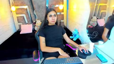 Snapshot of mahiara_hot chatting on 07/31/26, 01:54 mahiara hot online show from 07/31/26, 01:54