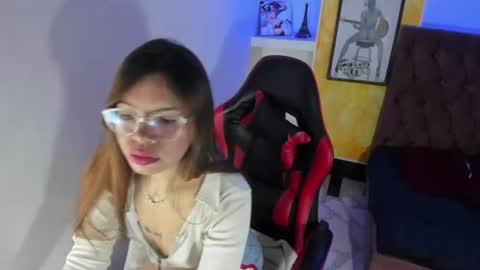 Snapshot of maia_blaze chatting on 06/22/26, 12:46 Maia online show from 06/22/26, 12:46
