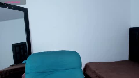 Snapshot of maia_davies chatting on 03/05/25, 02:34 Maia online show from 03/05/25, 02:34