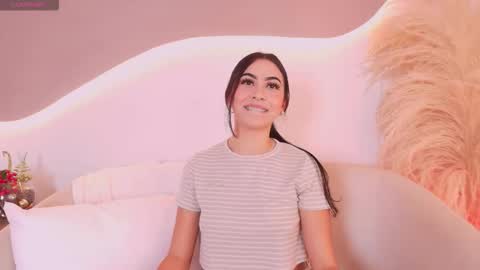 MAIA  LIA  online show from 12/13/25, 09:31