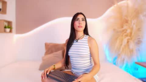 Snapshot of maia_lia_ chatting on 03/15/26, 12:38 MAIA LIA online show from 03/15/26, 12:38