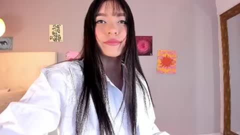Snapshot of maia_w10 chatting on 07/06/26, 12:24 Maia online show from 07/06/26, 12:24