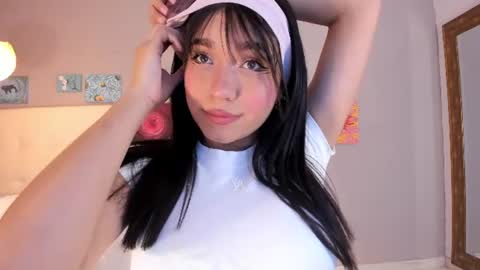 Snapshot of maia_w10 chatting on 07/16/26, 12:11 Maia online show from 07/16/26, 12:11