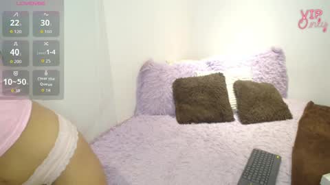 Snapshot of maiaa_evans chatting on 05/06/26, 12:30 t online show from 05/06/26, 12:30