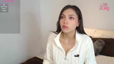 Snapshot of maiaa_evans chatting on 06/18/26, 12:22 t online show from 06/18/26, 12:22