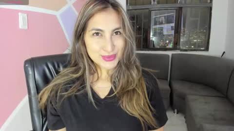 Snapshot of maiaconnor chatting on 03/19/26, 12:58 online show from 03/19/26, 12:58