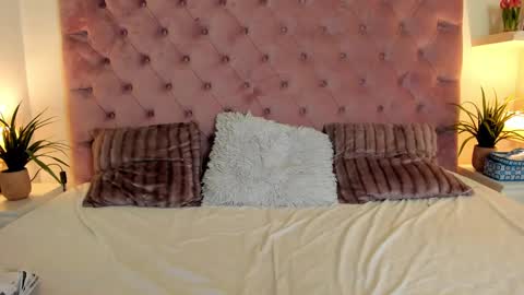  Maia  online show from 02/23/25, 01:02