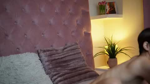  Maia  online show from 09/10/25, 09:37