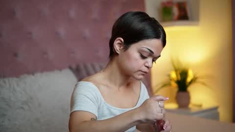  Maia  online show from 09/19/25, 06:41