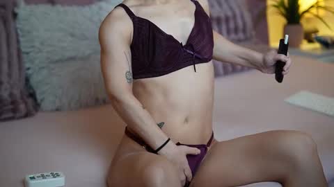 Snapshot of maiamini chatting on 01/12/26, 09:31 Maia online show from 01/12/26, 09:31