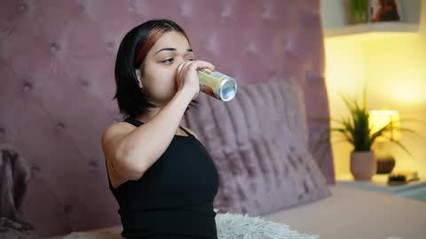 Snapshot of maiamini chatting on 02/12/26, 10:05 Maia online show from 02/12/26, 10:05