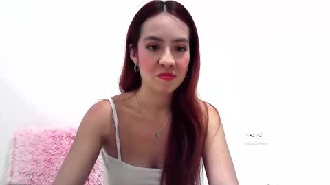 Snapshot of maiarosse_ chatting on 01/07/25, 05:01 MaiaRosse  online show from 01/07/25, 05:01