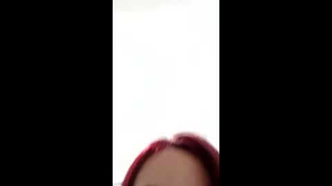 Snapshot of maiarosse_ chatting on 02/14/25, 04:04 MaiaRosse  online show from 02/14/25, 04:04