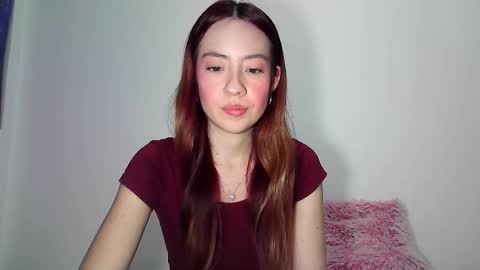 Snapshot of maiarosse_ chatting on 10/28/25, 01:53 MaiaRosse  online show from 10/28/25, 01:53